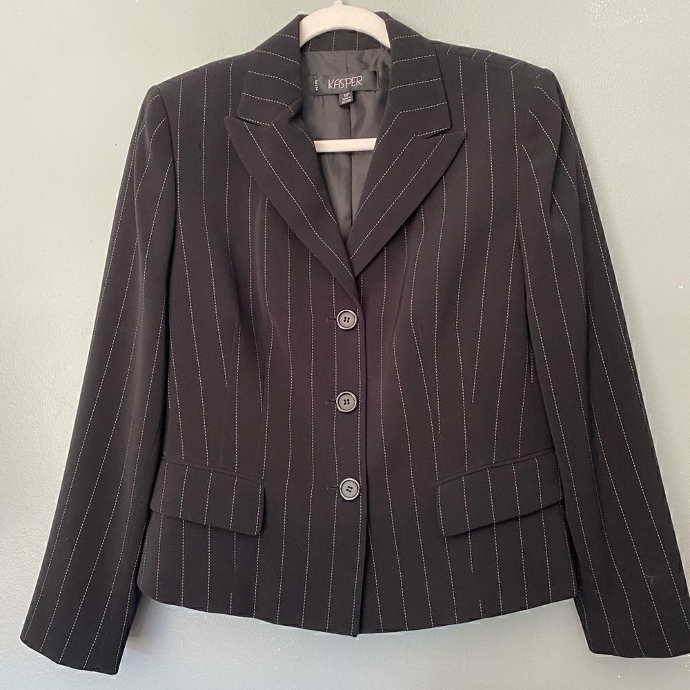 Kasper Black With White Pinstripe Suit Jacket 8